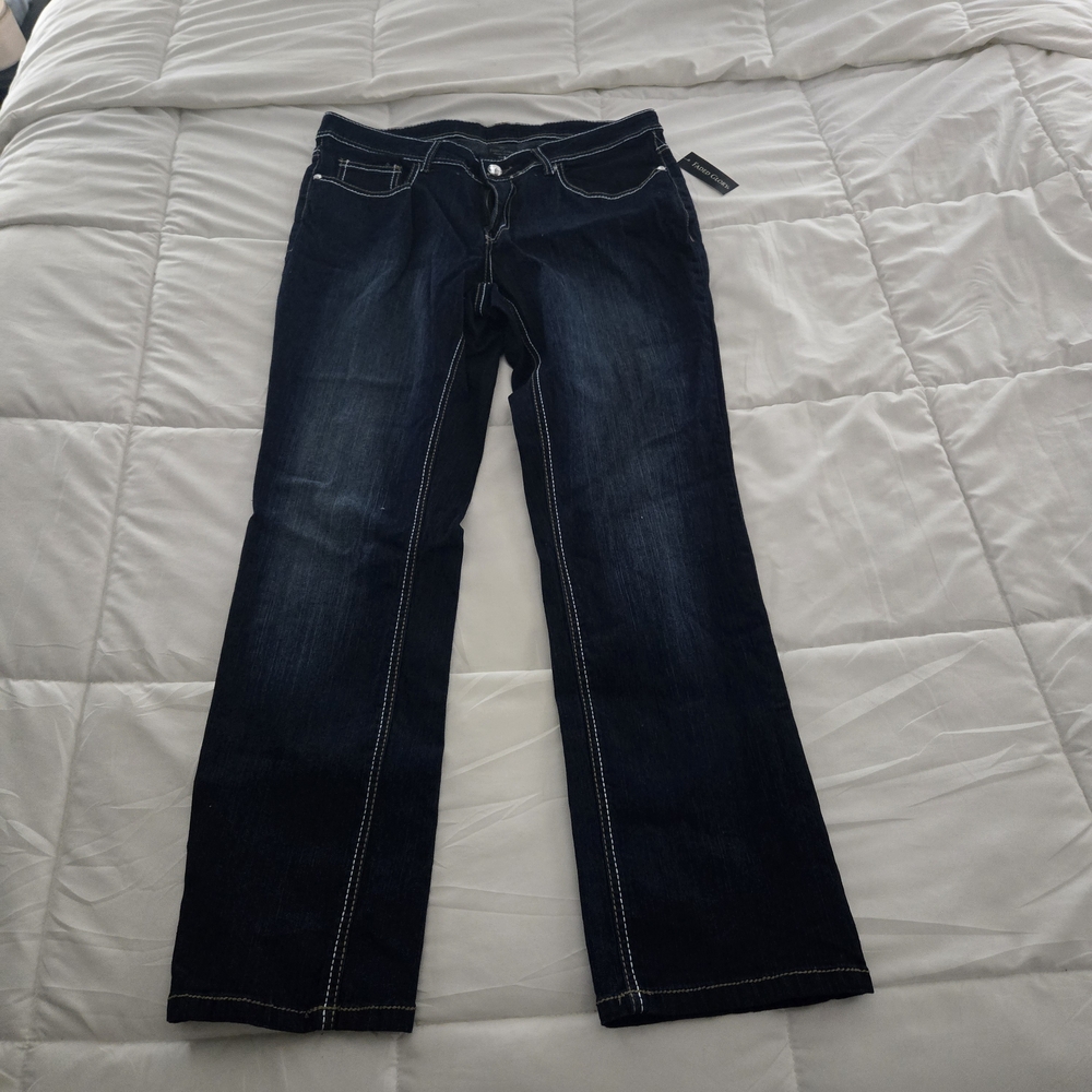 NWT Faded Glory Dark Blue Straight Leg Jeans, Subtle Fading